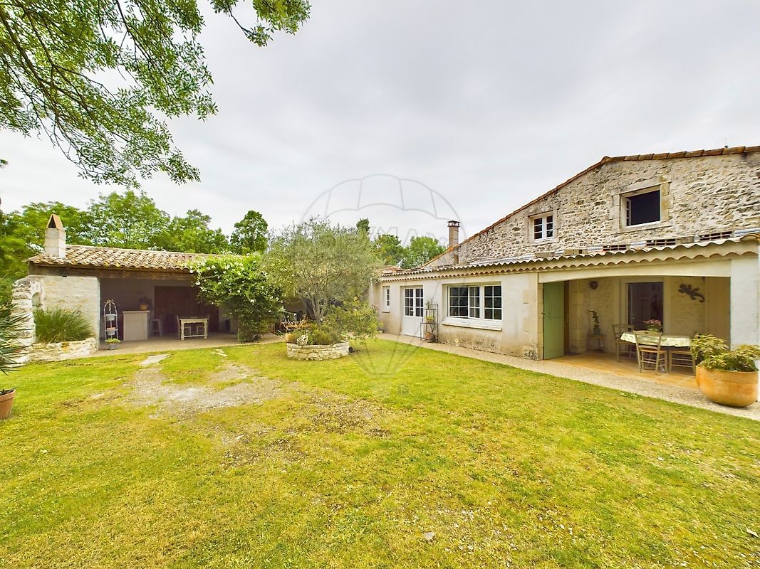 Vente Maison à Breuillet 12 pièces